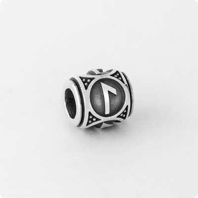 Шарм-бусина с руной Лагуз (Легр) из серебра